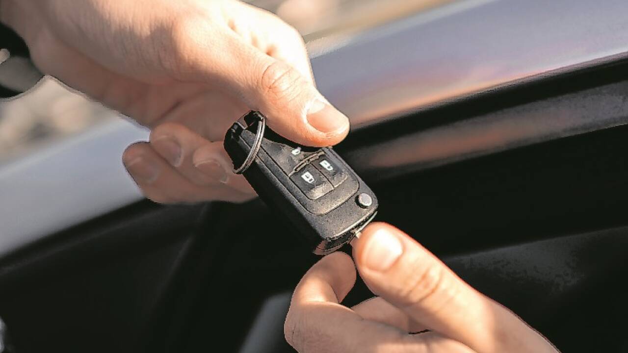 Während die E-Mobilität nun auch im Pongau in Fahrt kommt, geht der Verkauf von Dieselautos massiv zurück. Bild: Freepik 