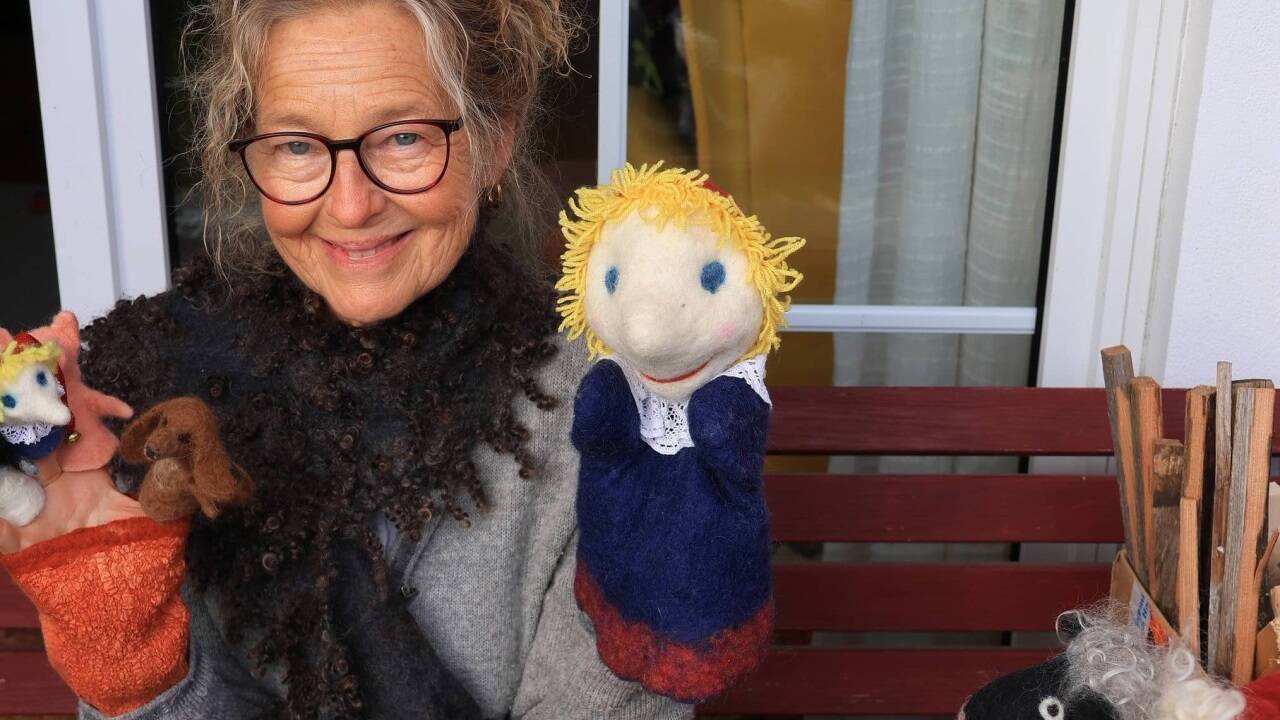 Eva Huber mit ihren „Filzhelden“ Eva Huber mit ihren „Filzhelden“