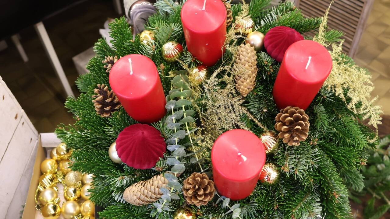 So schaut der fertige Adventkranz aus. 