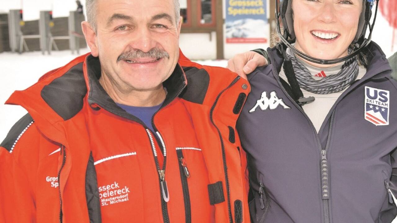Sie haben Spaß: Richard Pacher und Mikaela Shiffrin.Bild:  holitzky 