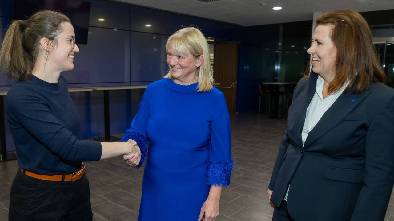 ÖVP-Kandidatin Daniela Rosenegger (Mitte) setzte sich im ersten Wahlgang gegen Magdalena Mahler (Unabhängige und Grüne) und SPÖ-Kandidatin Evelin Leitner (r.) durch.  