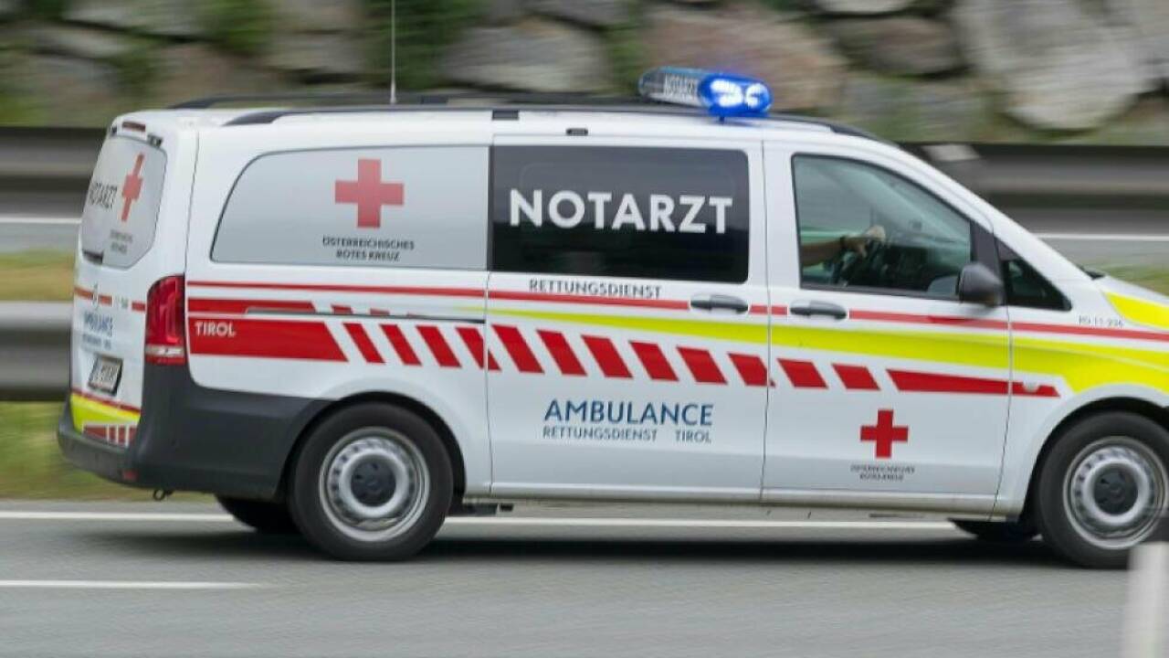 Der 19-Jährige wurde ins Klinikum Klagenfurt eingeliefert. Der 19-Jährige wurde ins Klinikum Klagenfurt eingeliefert.