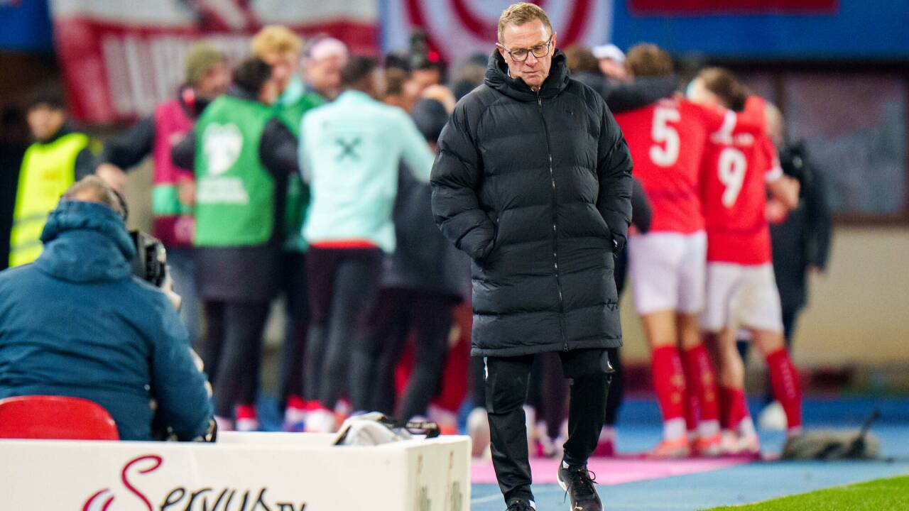 Die Mannnschaft jubelt über das 1:1, Ralf Rangnick plant den nächsten Schachzug. Die Mannnschaft jubelt über das 1:1, Ralf Rangnick plant den nächsten Schachzug.