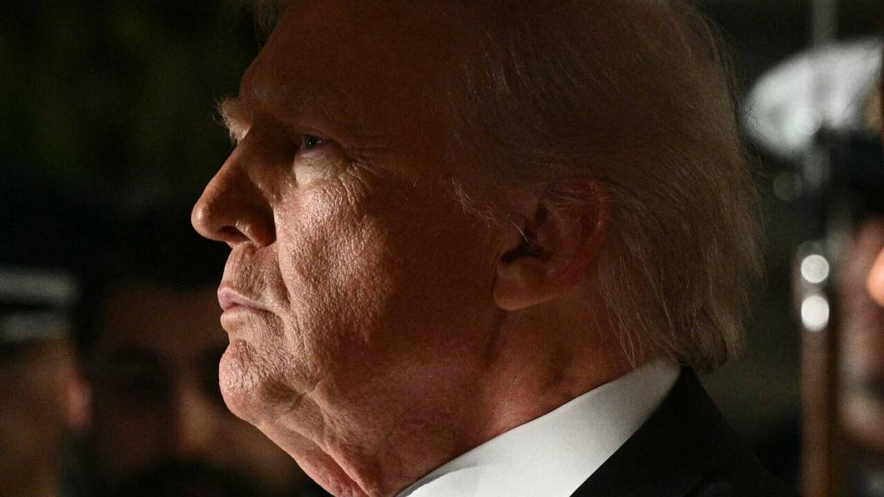 US-Präsident Donald Trump gerät in der Epstein-Affäre unter Druck. US-Präsident Donald Trump gerät in der Epstein-Affäre unter Druck.