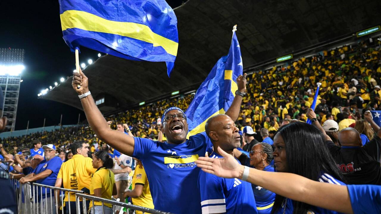 Zwergstaat Curaçao ist als kleinstes Land für die WM qualifiziert. Zwergstaat Curaçao ist als kleinstes Land für die WM qualifiziert.