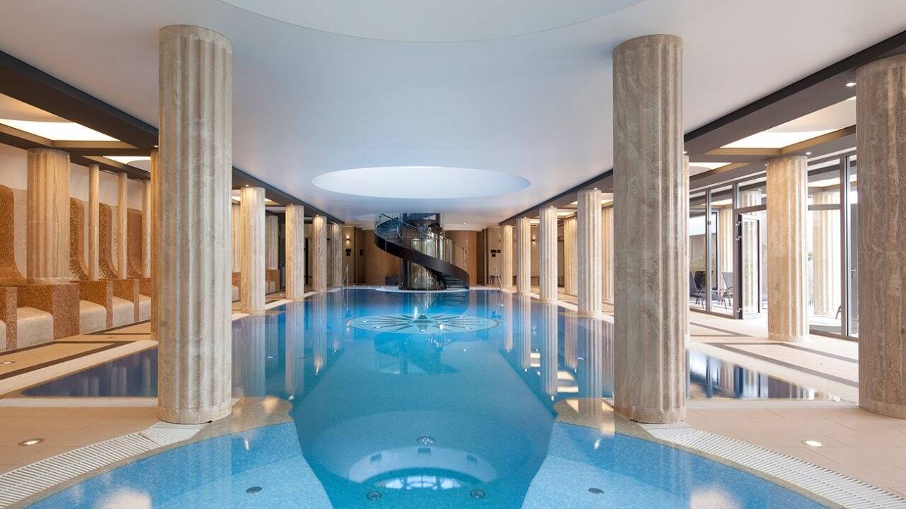 Mit dem Hotelgutschein „Erholsame Zeit für 2“ schenken Sie glückliche Momente voll Wohlbefinden und Genuss. 