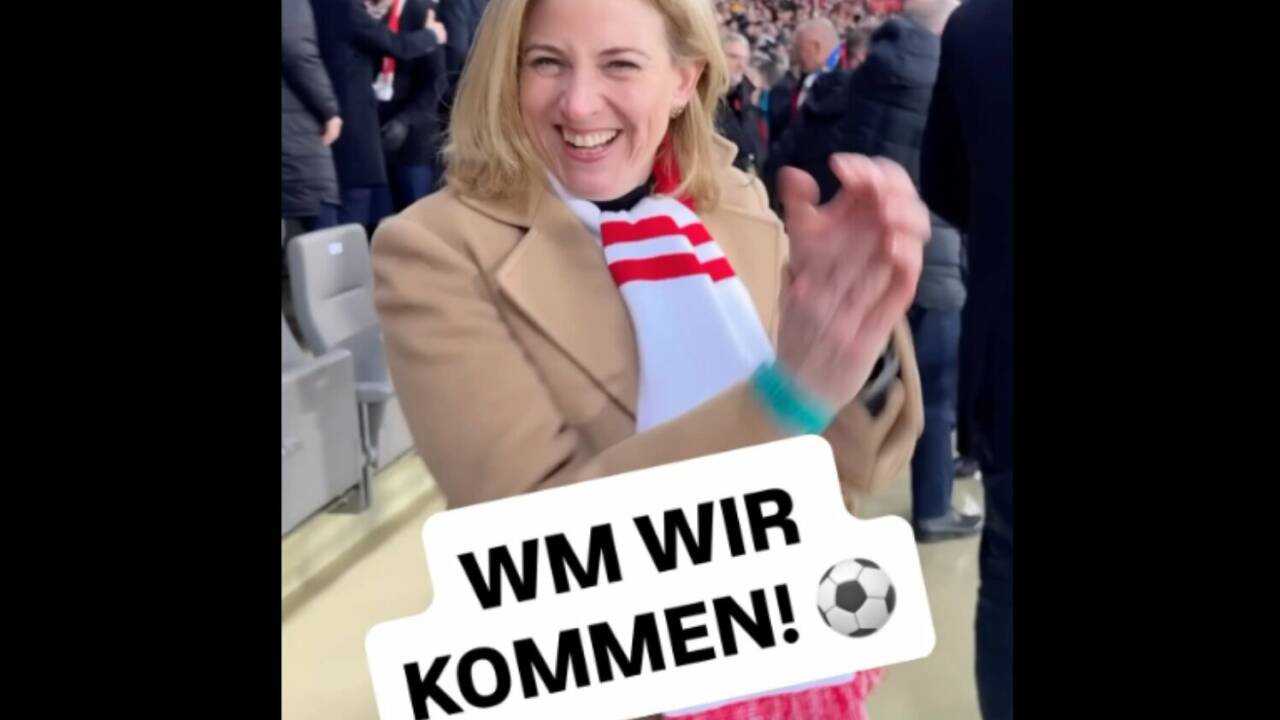 Außenministerin Beate Meinl-Reisinger jubelt 