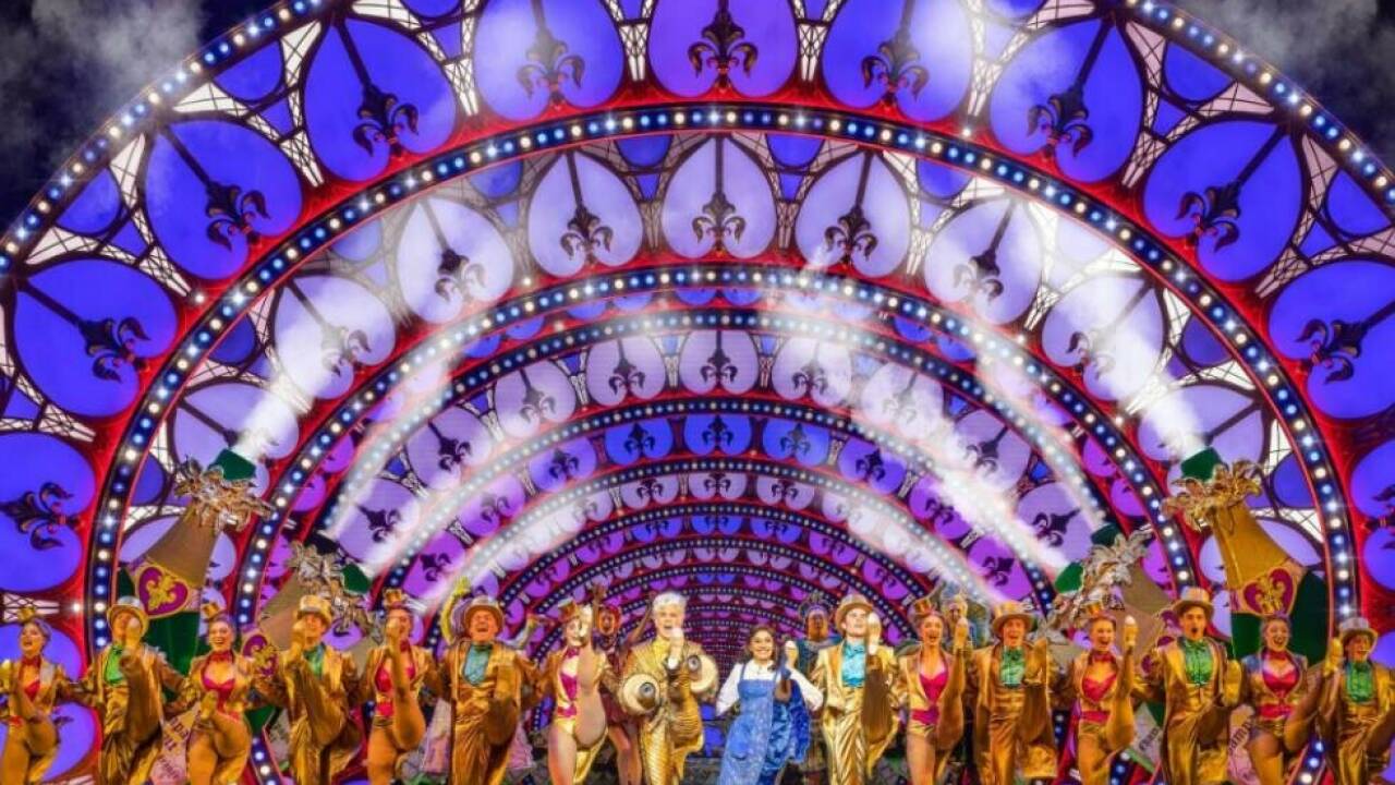 Monochromer Minimalismus sieht anders aus: "Die Schöne und das Biest" Monochromer Minimalismus sieht anders aus: 'Die Schöne und das Biest'