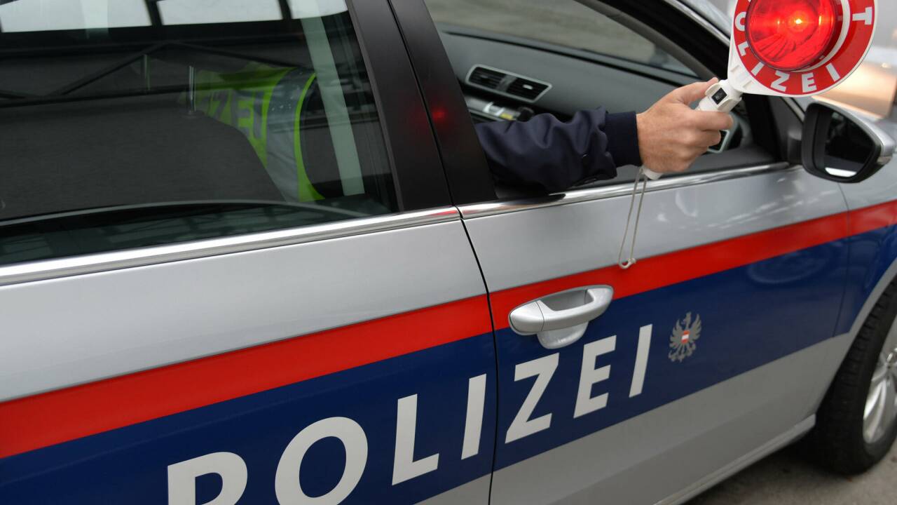 Die beiden Flachgauer mussten ihre Kennzeichen abgeben (Symbolbild) 