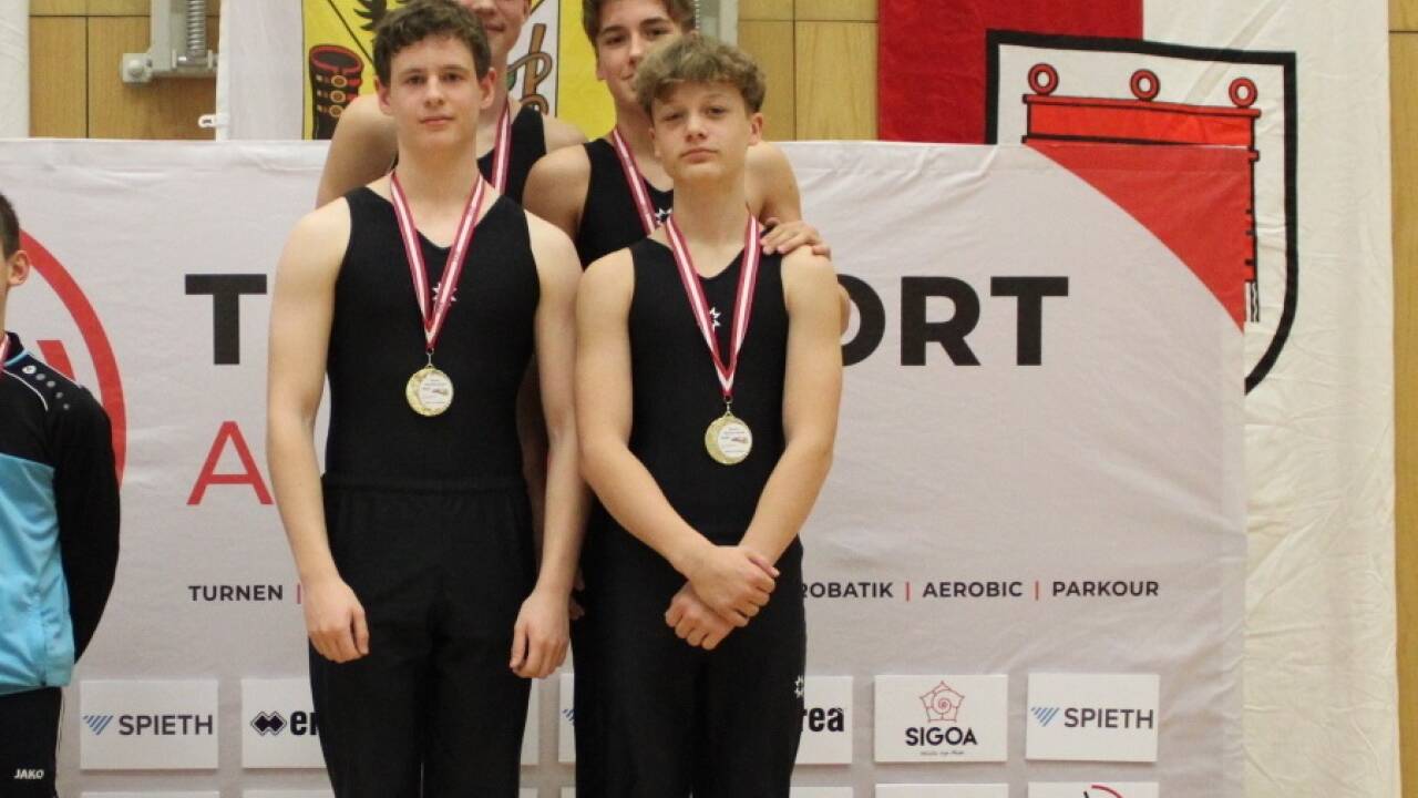 Das siegreiche Halleiner Turnerteam (von hinten links im Uhrzeigersinn) Julian Haidrich, Mario Arzberger, Laurin Oberhuemer und Jonathan Famler. 