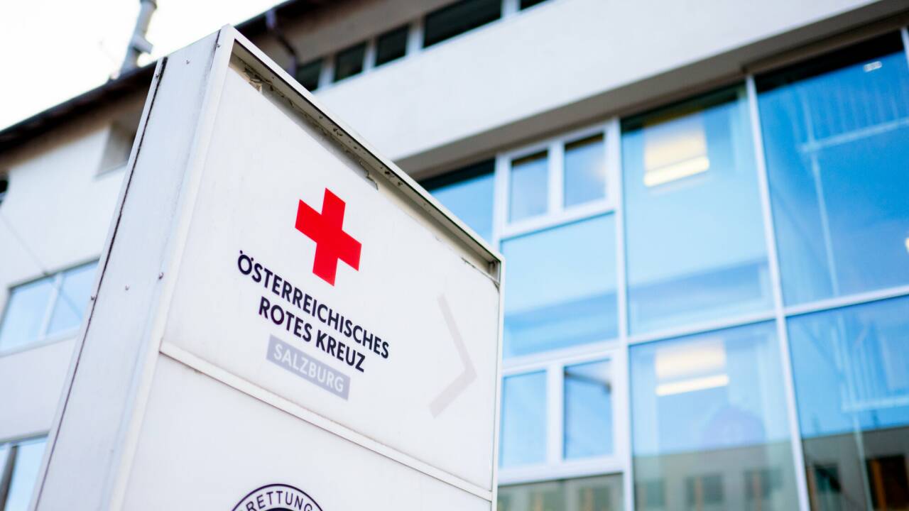 In der Zentrale des Salzburger Roten Kreuzes herrscht Krisenstimmung.  