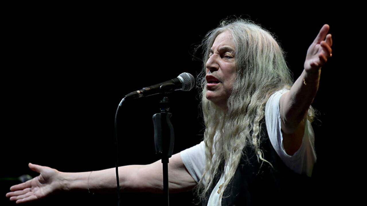 Patti Smith im Rahmen eines Konzerts des Patti Smith Quartet im Juli 2024 in Wien. Patti Smith im Rahmen eines Konzerts des Patti Smith Quartet im Juli 2024 in Wien.