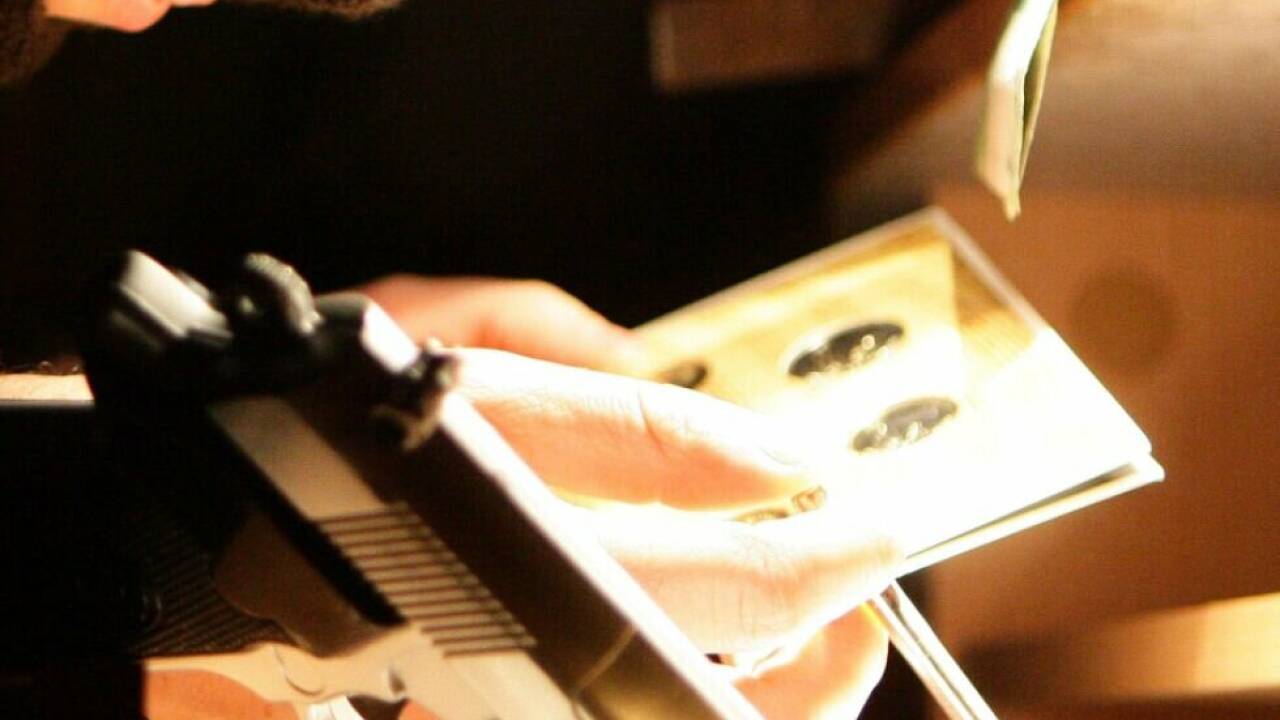 Räuber attackierten Wachmann Räuber attackierten Wachmann