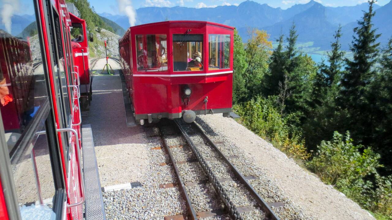Die Schafbergbahn wird von der Salzburg AG Tourismus GmbH betrieben. Der Rechnungshof fand zahlreiche Mängel bei der Abwicklung der Sanierung.  
