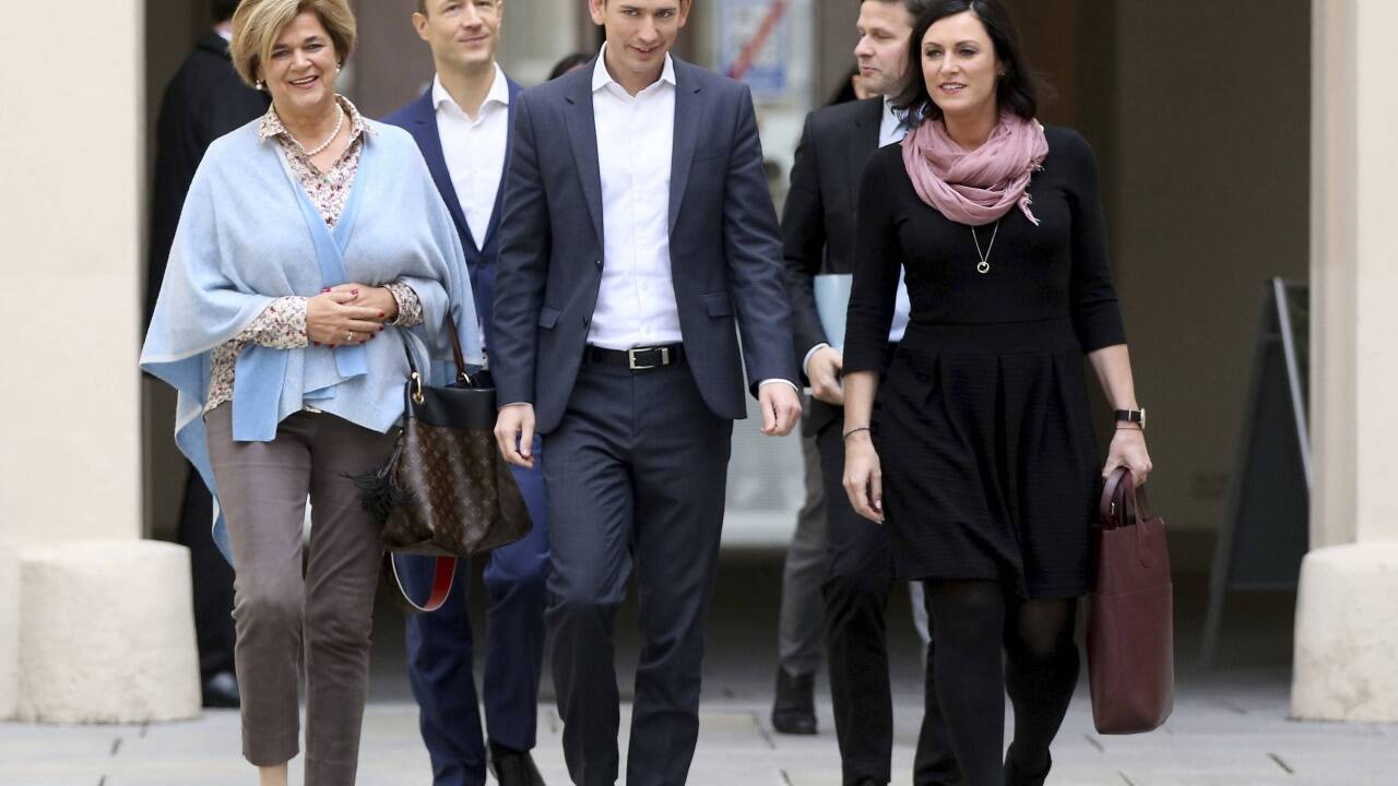 Das ÖVP-Team: Bettina Glatz-Kremsner, Sebastian Kurz, Gernot Blümel, Stefan Steiner und Elisabeth Köstinger.  