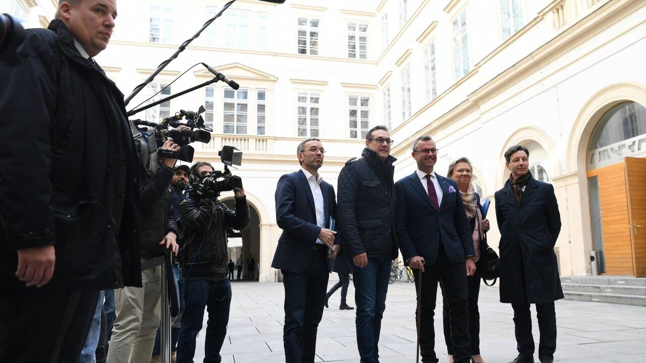 Das FPÖ-Team: Herbert Kickl, Heinz-Christian Strache, Norbert Hofer, Anneliese Kitzmüller und Norbert Nemeth.  
