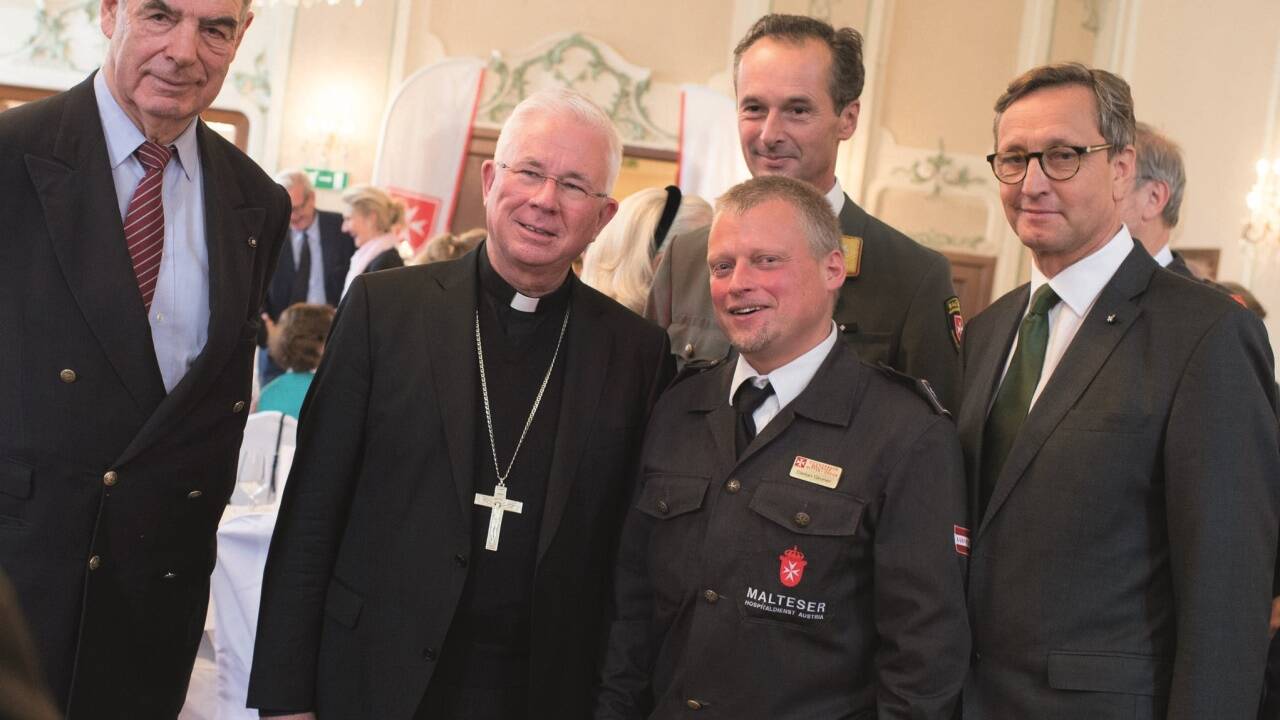 Norbert Salburg-Falkenstein, Erzbischof Franz Lackner, Stefan Grüner, Richard Wittek-Saltzberg und Johannes Gruchmann-Bernau.  