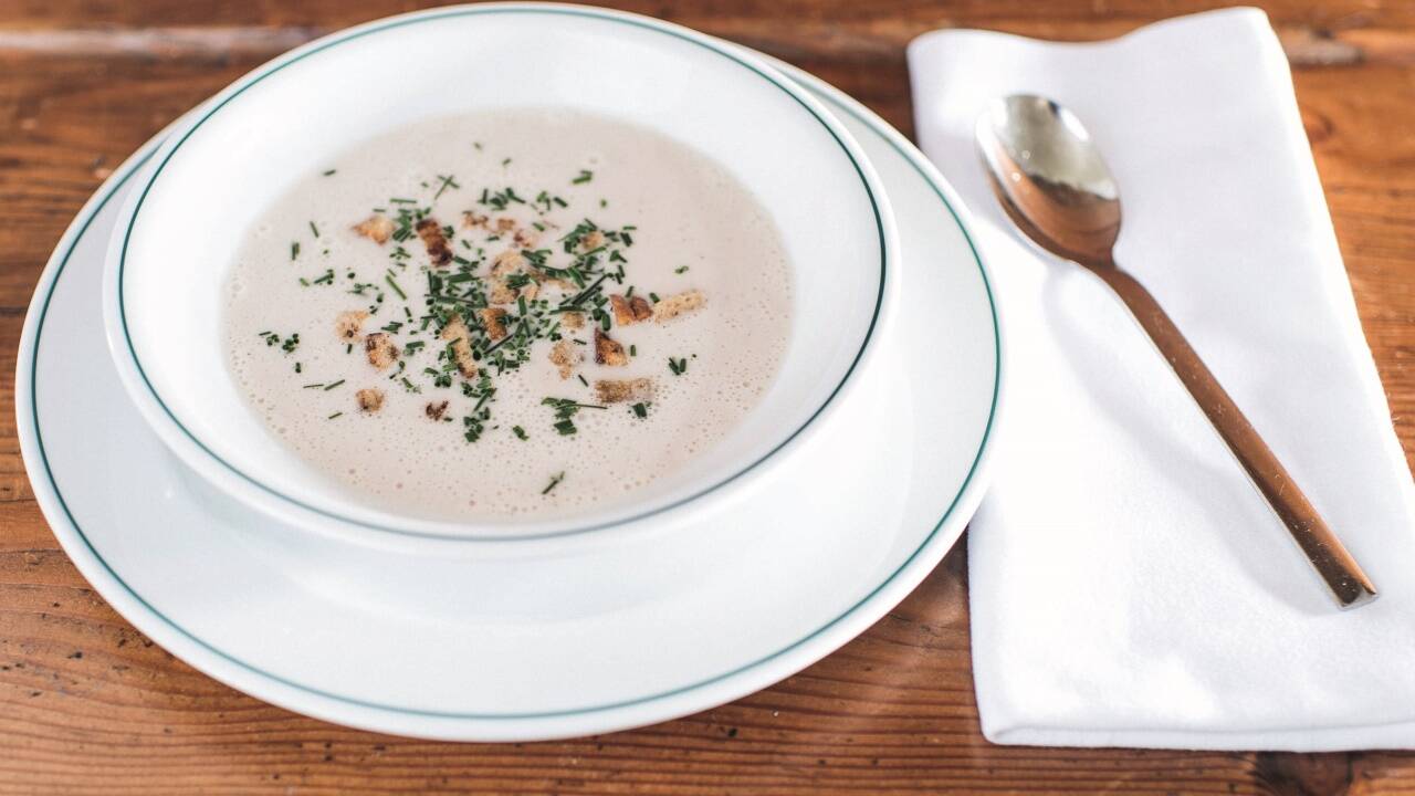 Die Uhudlersuppe: Auf die Zutaten kommt es an – und auf Fingerspitzengefühl.  Die Uhudlersuppe: Auf die Zutaten kommt es an – und auf Fingerspitzengefühl.