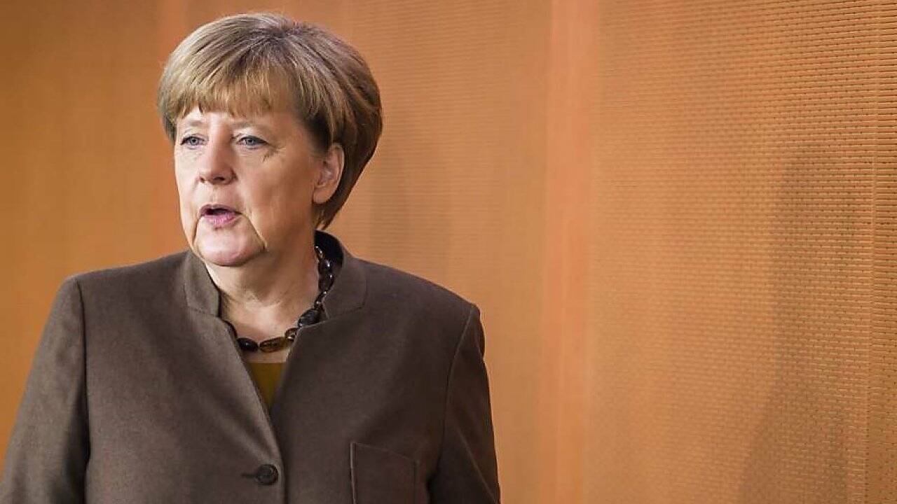 Merkel lenkt im Asylstreit ein: Transitzonen an der Grenze