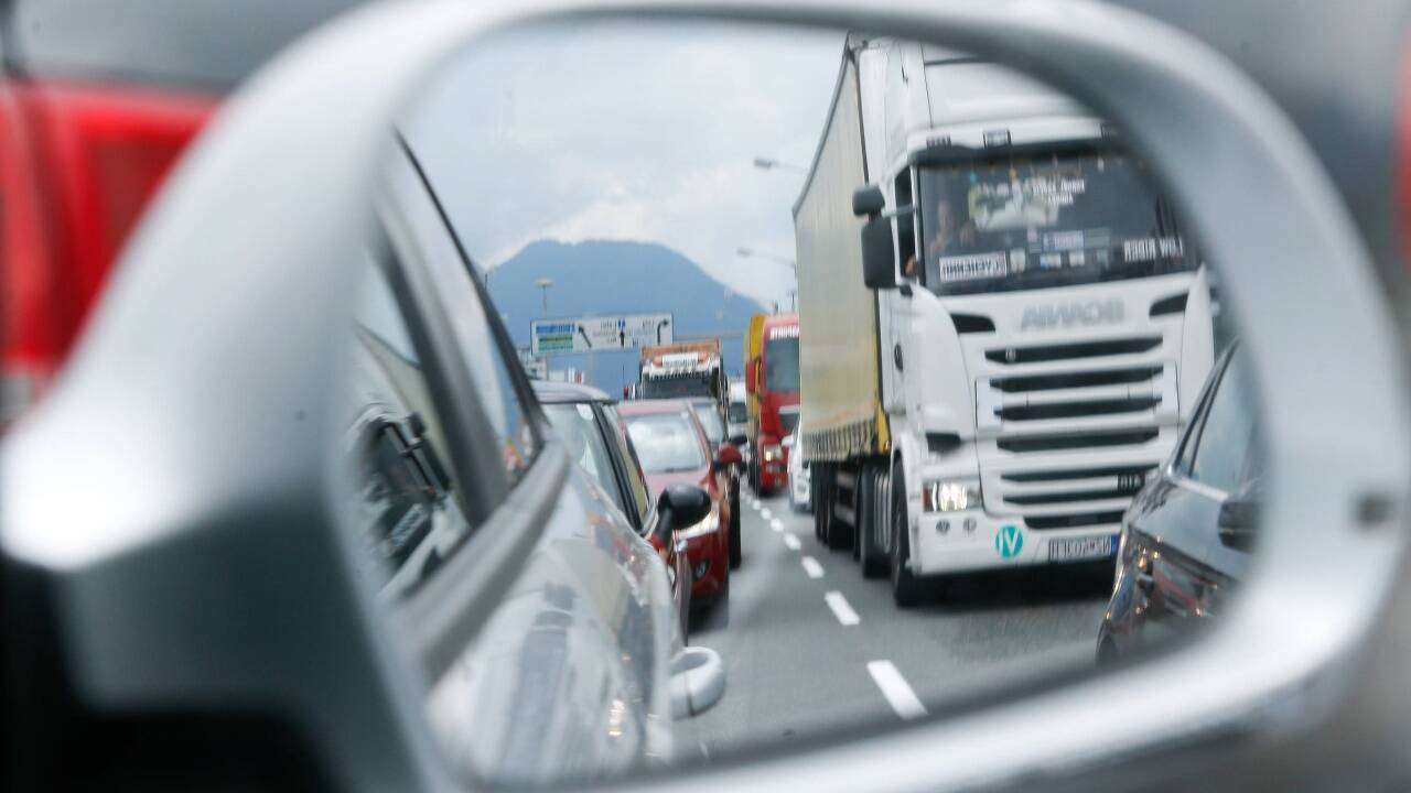 Sommer, Sonne, Schritttempo: Der Weg in den Urlaub ist oft gepflastert mit Baustellen. 