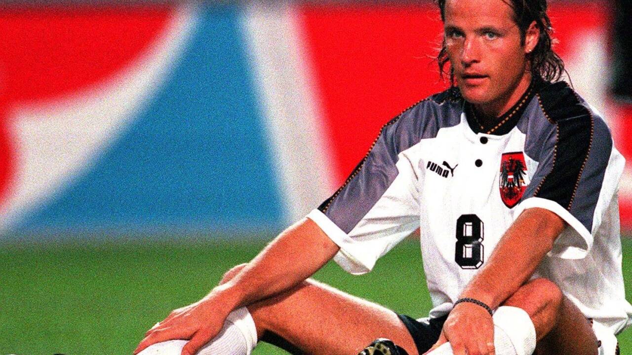 Als mehr Farbe ins Spiel kam, kehrte auch der Erfolg zurück. So stürmten Heimo Pfeifenberger und Co. zur WM 1998. Als mehr Farbe ins Spiel kam, kehrte auch der Erfolg zurück. So stürmten Heimo Pfeifenberger und Co. zur WM 1998.