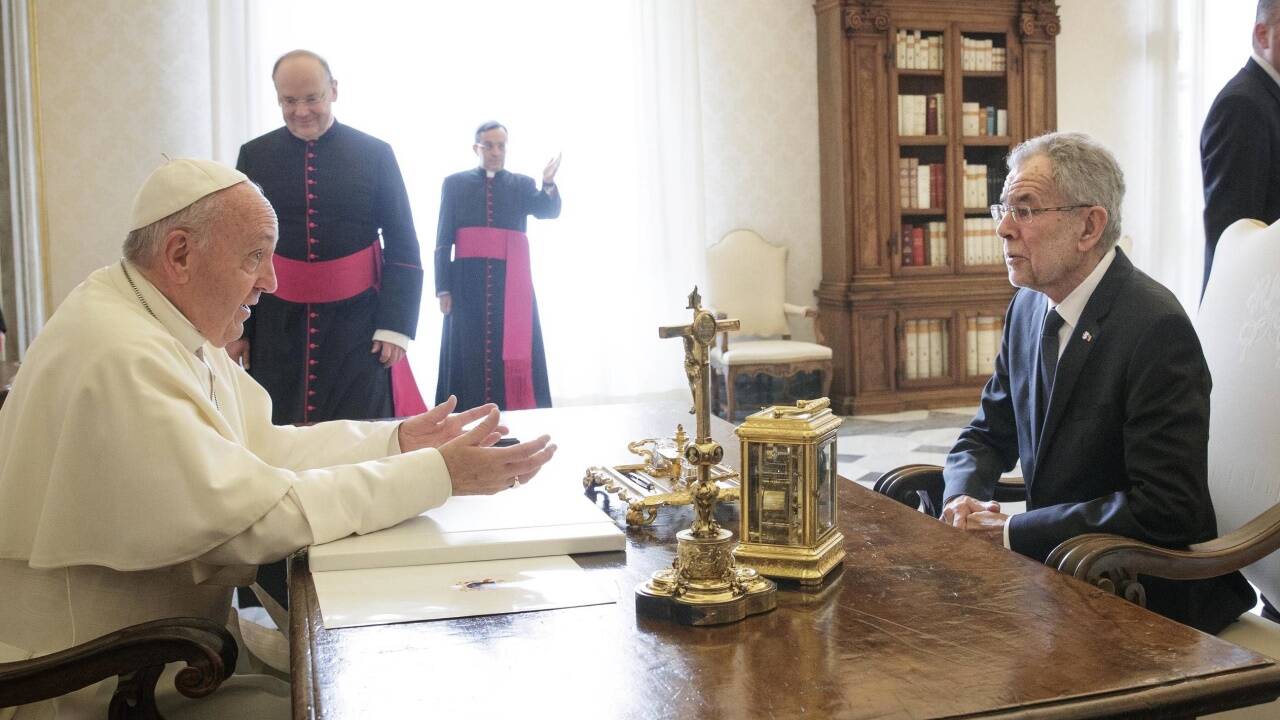 Bundespräsident Alexander Van der Bellen bei Papst Franziskus. 