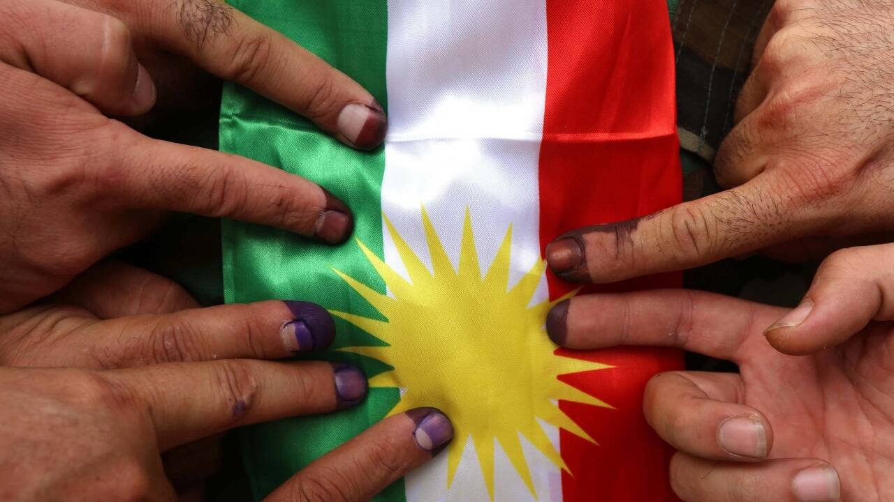 Der Kurdenstaat bleibt ein Traum: Am 25. September 2017 stimmten die irakischen Kurden mit großer Mehrheit für die Unabhängigkeit. Die Zentralregierung in Bagdad schickte daraufhin Truppen und kassierte etwa die wichtige Ölstadt Kirkuk ein.  