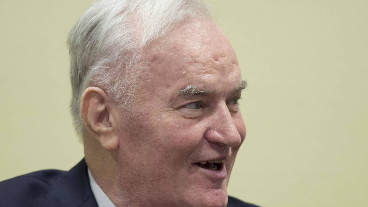 Der ehemaligen Militärchef der bosnischen Serben, Ratko Mladic, vor dem UNO-Tribunal für Kriegsverbrechen. 