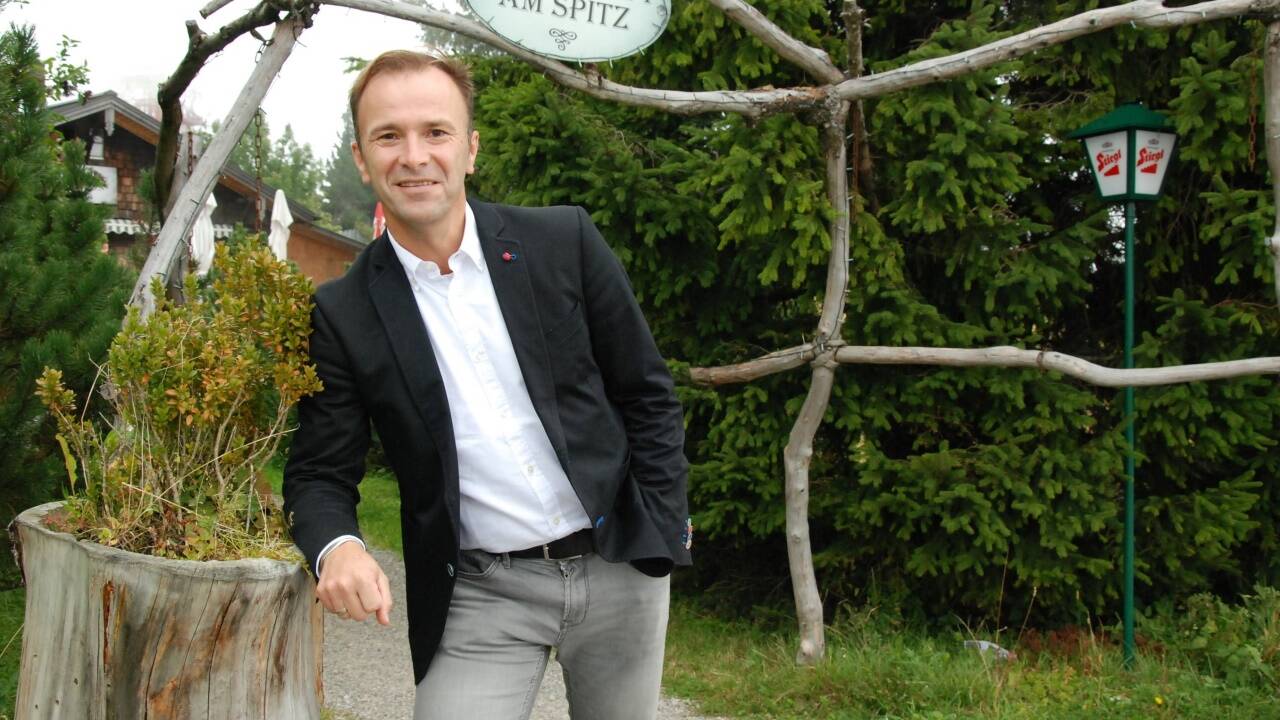 Bernhard Auinger. 