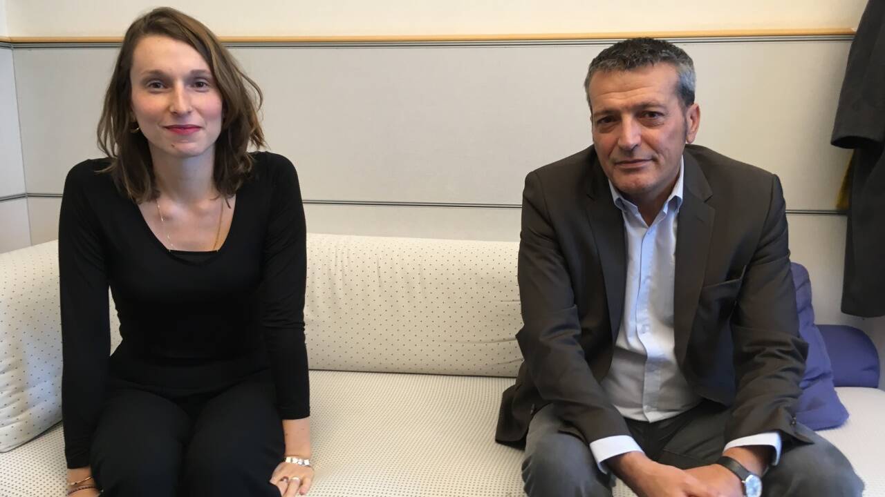 Jeanne Ponte mit dem Abgeordneten Edouard Martin. 