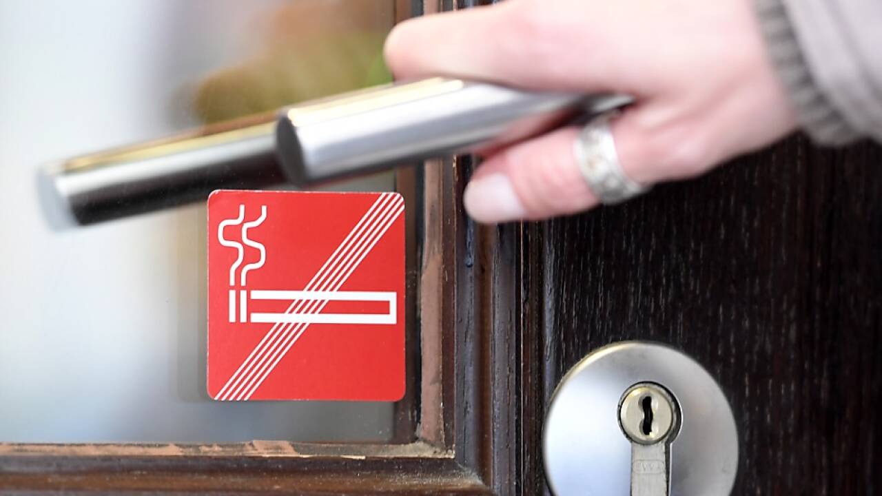 Auch Raucher scheinen die frische Luft zu genießen 