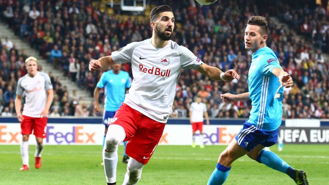 Es begann mit einem Sieg: Im Hinspiel gegen Marseille erzielte Munas Dabbur (l. gegen den Franzosen Florian Thauvin) das Siegtor.  