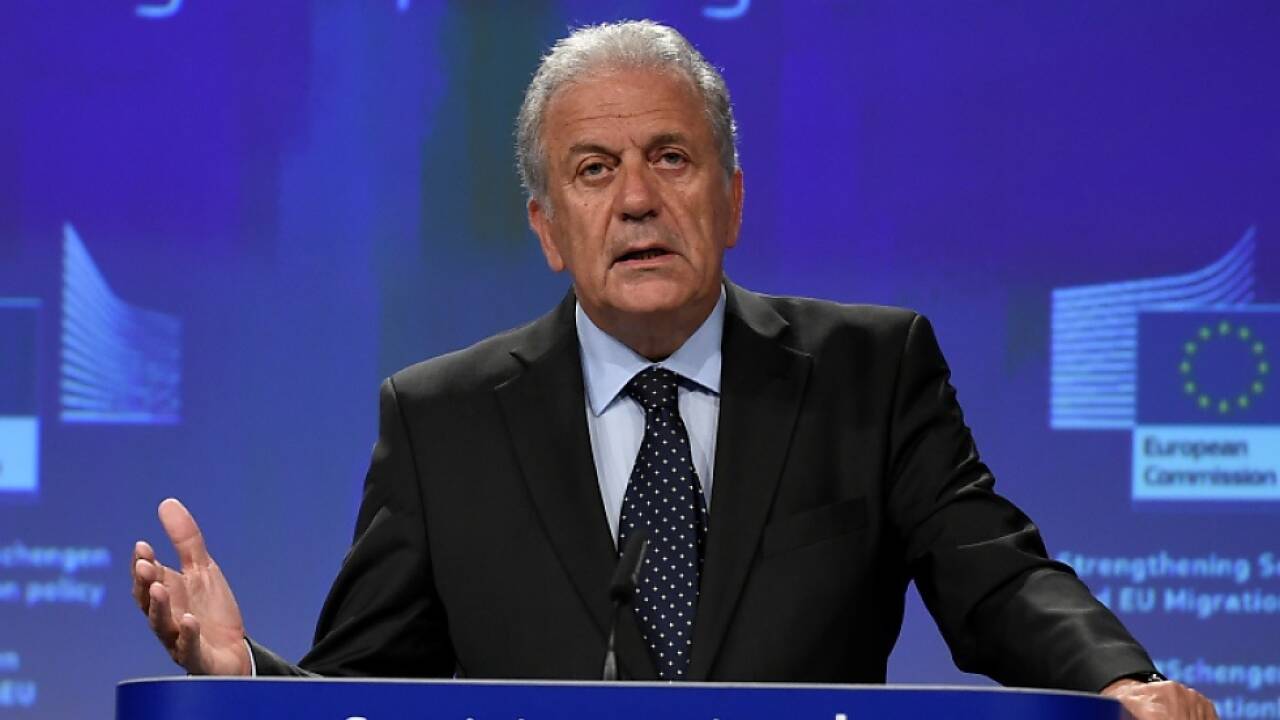 Avramopoulos vermisst jegliches Zeichen von Solidarität 