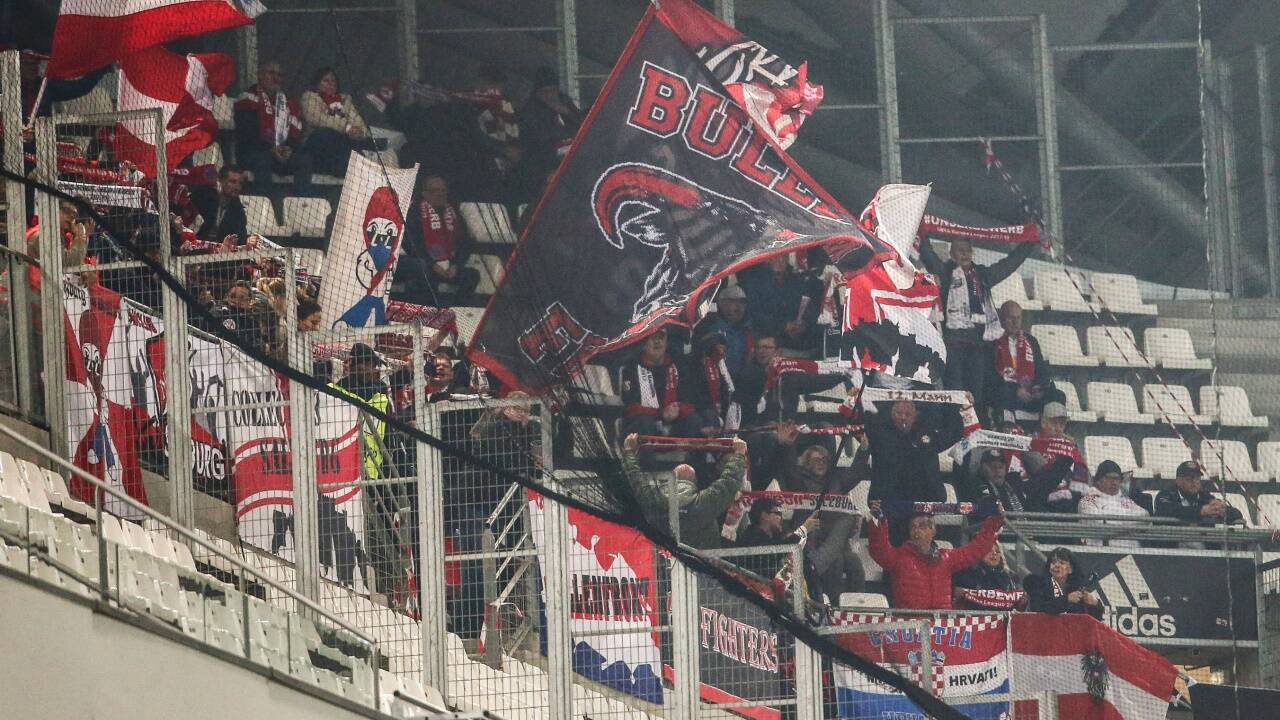 Salzburgs mitgereiste Fans. 