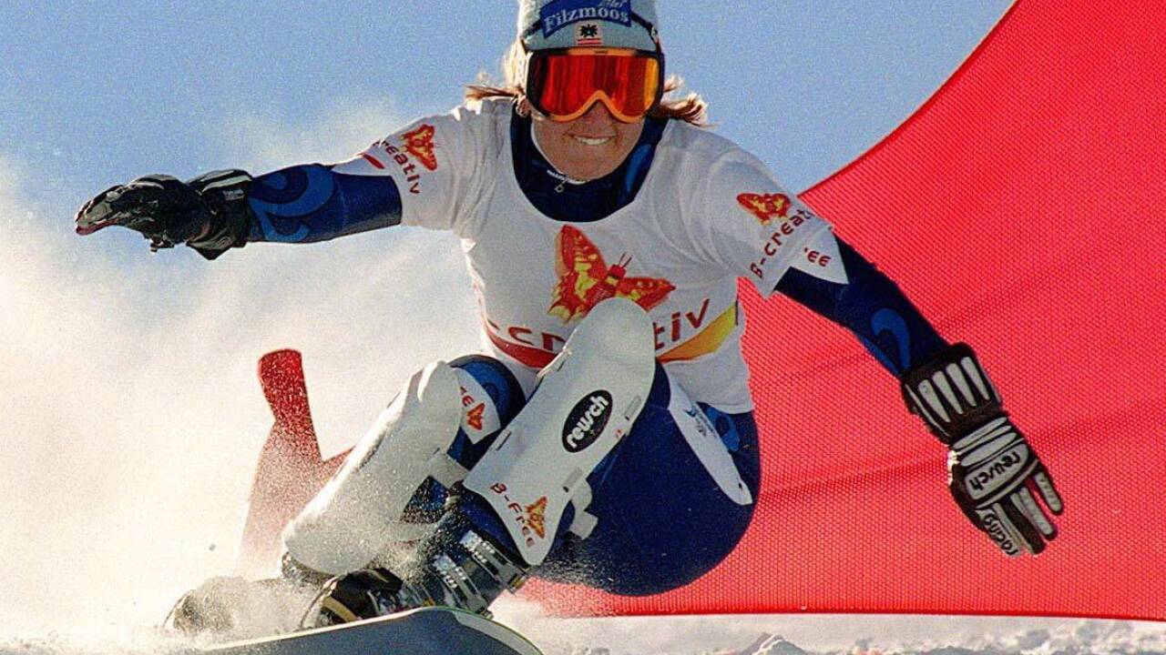 Als man noch Haube statt Sturzhelm trug: Claudia Riegler 1999. 