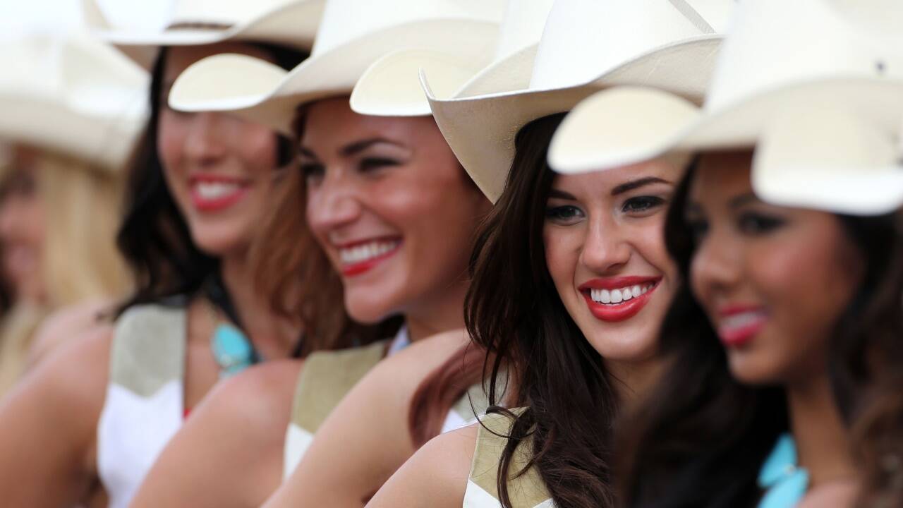 Grid Girls in Texas... Grid Girls in Texas...