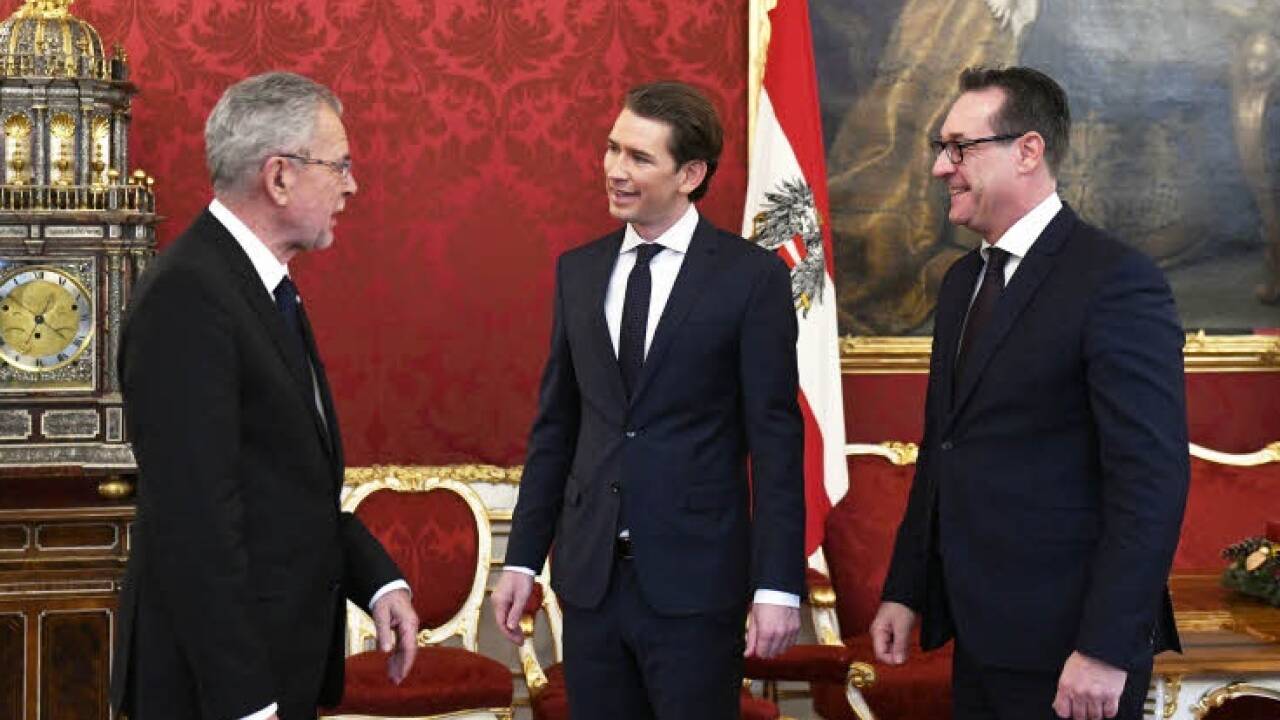 Sebastian Kurz und Heinz-Christian Strache Samstag früh bei Bundespräsident Alexander Van der Bellen. 