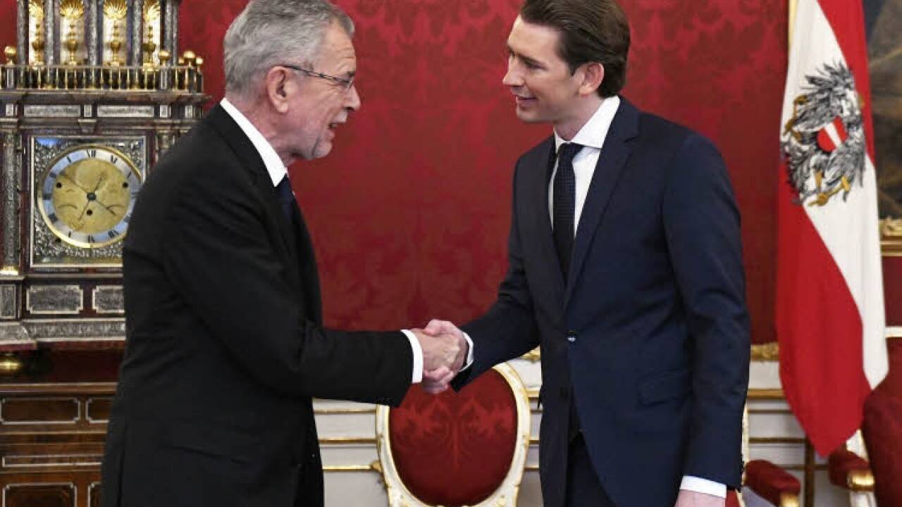 Sebastian Kurz und Heinz-Christian Strache Samstag früh bei Bundespräsident Alexander Van der Bellen. 