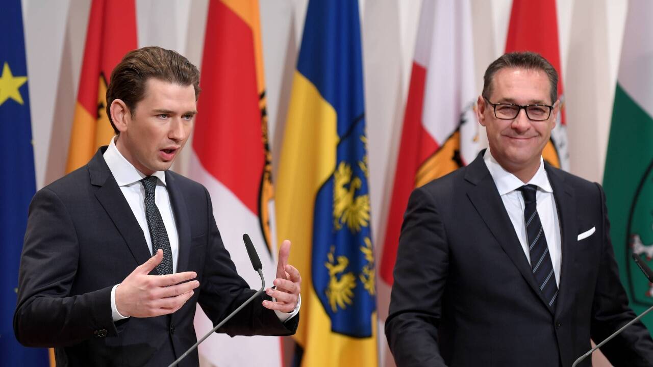 Kanzler Kurz und Vizekanzler Strache bei der Regierungssitzung in Seggau.  