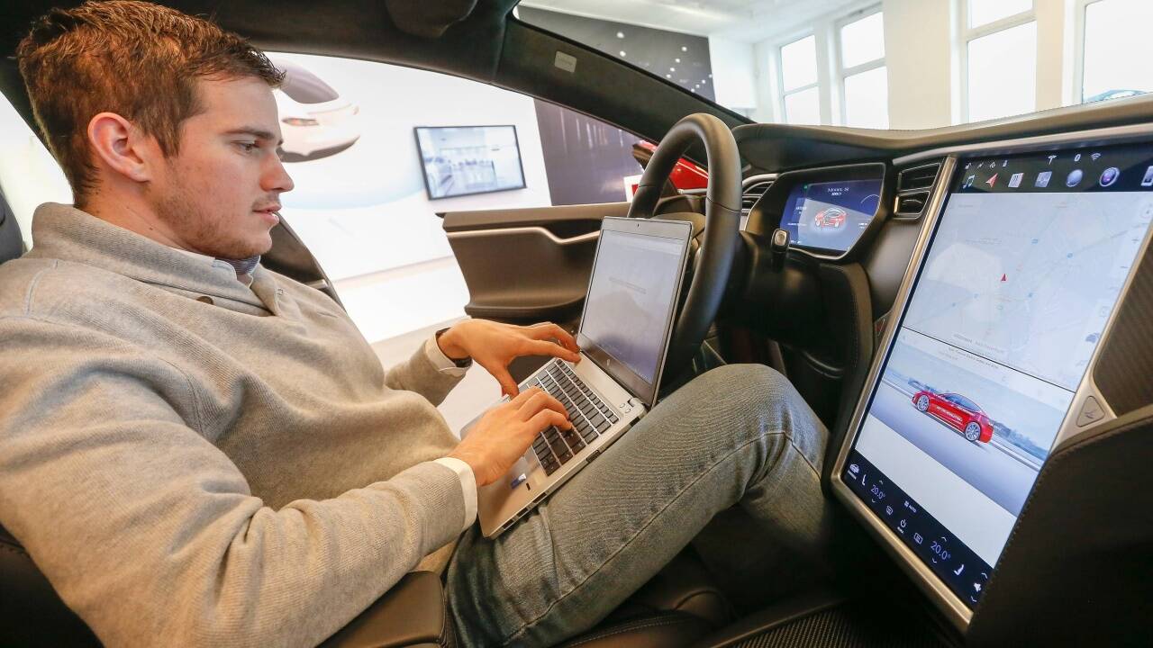 Das Service Center von Tesla öffnet in Wals seine Pforten.  