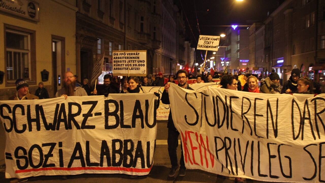 Portest gegen Schwarz-Blau in der Stadt Salzburg. 