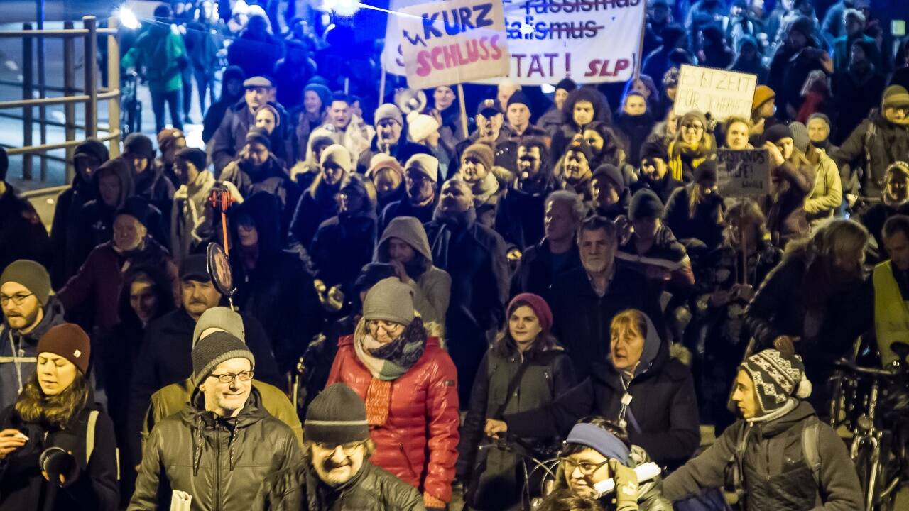 Portest gegen Schwarz-Blau in der Stadt Salzburg. 