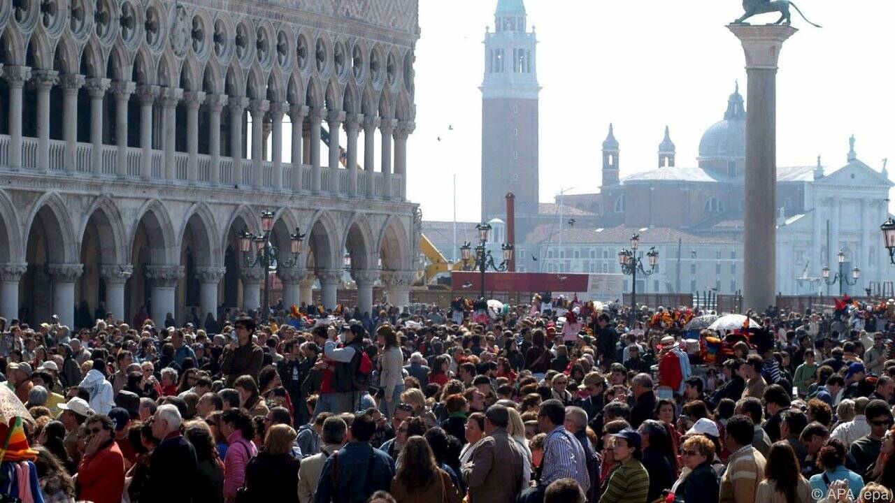 Venedig will Touristenzahl auf Markusplatz beschränken