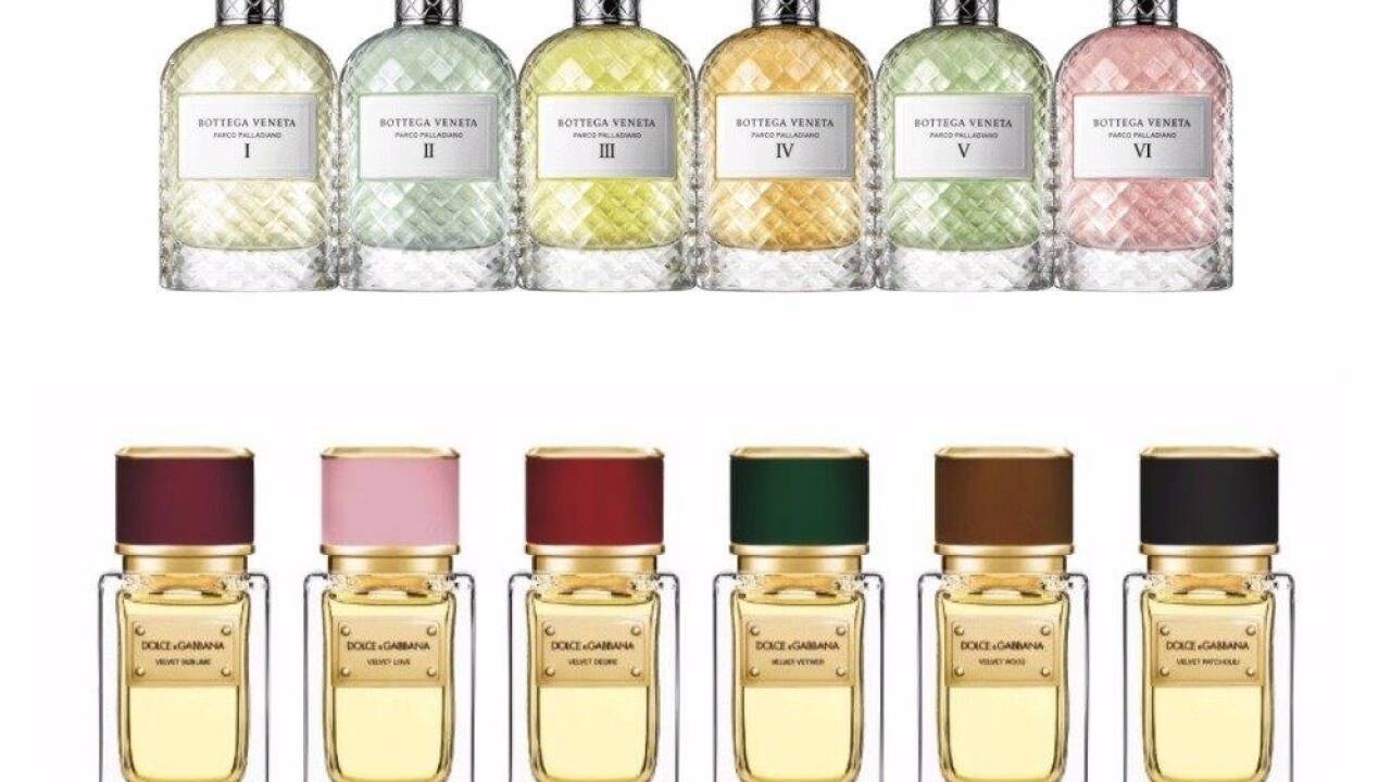 Bottega Veneta präsentiert mit „Parco Palladiano“ eine Duftkollektion für Damen und Herren, die inspiriert ist von den palladianischen Gärten der Region Veneto in Italien, wo Bottega Veneta im Jahr 1966 gegründet wurde. „Ich habe alle Pflanzenarten erforscht, die in diesen Gärten in der Region um Venedig wachsen“, sagt Kreativchef Tomas Maier. „Da gibt es die verschiedenen Arten der Blumen, Hölzer, Gewürze und Obstbäume. Aufbauend auf diese Ingredienzien haben die Parfümeure Düfte kreiert, die alle ganz unterschiedlich und dabei einfach betörend sind.“ Die „Velvet Collection“ von Dolce &Gabbana ist eine außergewöhnliche Sammlung meisterhafter Düfte und die souveräne Neuentdeckung traditioneller Vorstellungen von Luxus. 14 Düfte – von „Velvet Cypress“ bis „Velvet Love“ –, konzipiert als Hommage an die Schneiderkunst ihrer Heimat, als Wiederentdeckung traditioneller italienischer Stoffe und Düfte. Die „Velvet Collection“ ist in Dolce & Gabbana-Boutiquen erhältlich. 