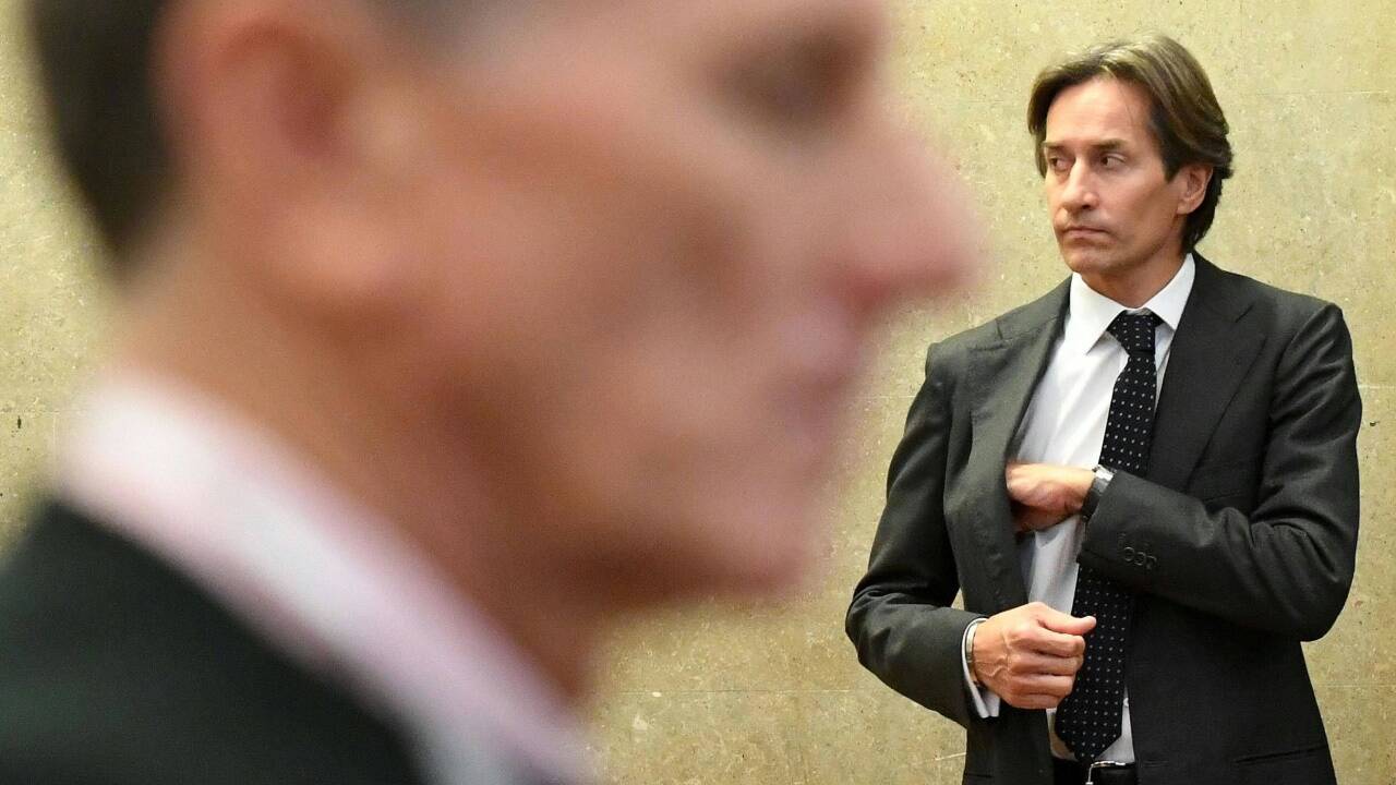 Peter Hochegger und Karl-Heinz Grasser vor Beginn des Strafprozesses. 