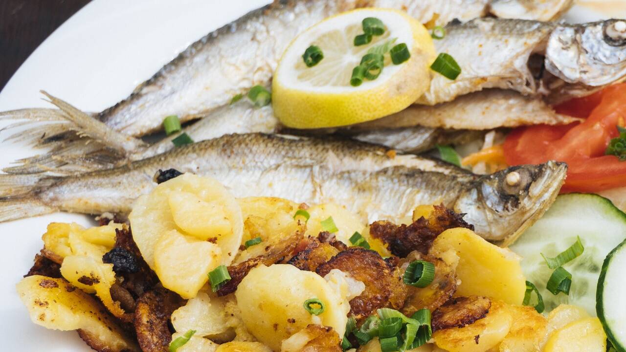 Gebratene Maräne mit Bratkartoffeln 