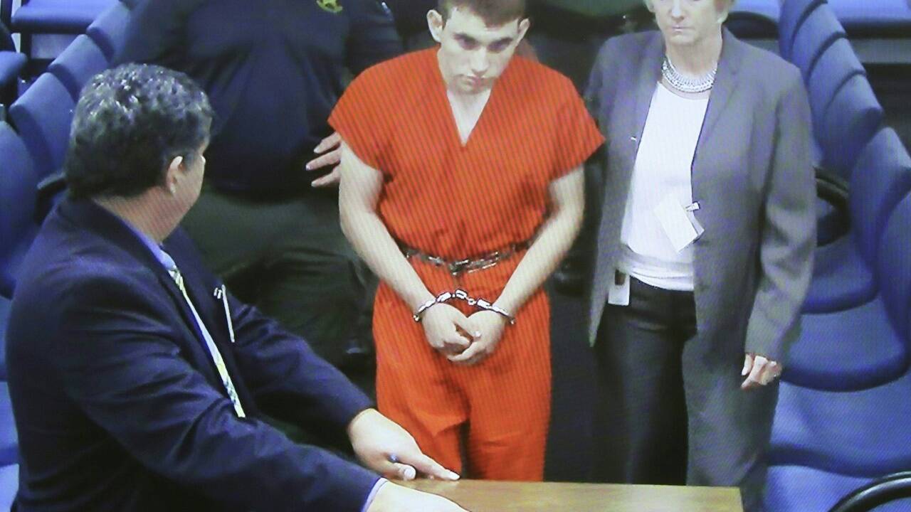 Nikolas Cruz bei der ersten Anhörung vor Gericht im Broward County Court House in Fort Lauderdale. 