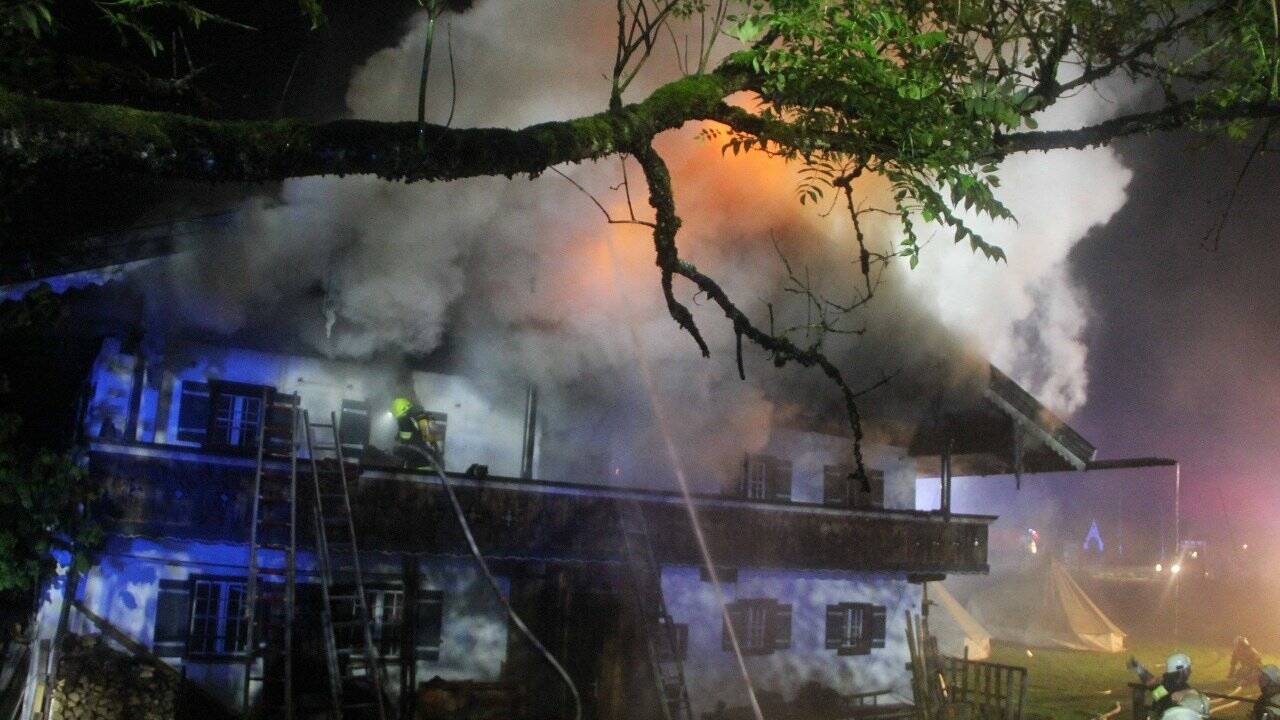 Inferno in Gästehaus: Angehörige erfahren Todesursache