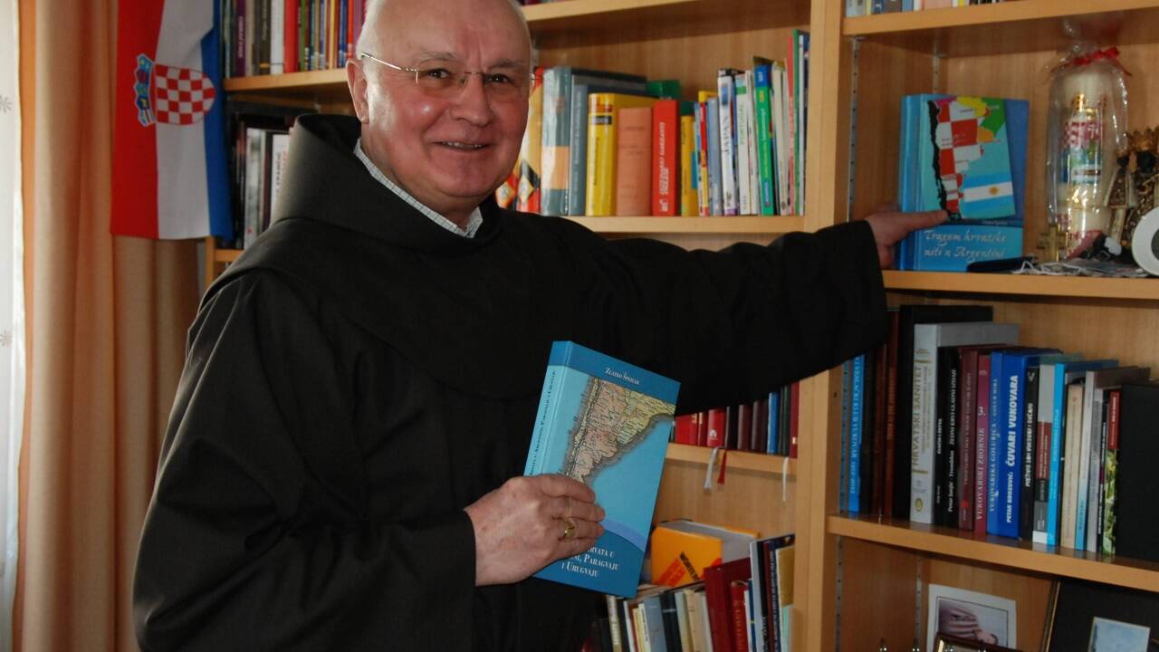 Prinz im Habit: Zlatko äpehar ist der amtierende Kronprinz von Kroatien und Pfarrer der kroatisch-katholischen Gemeinde in Salzburg. Die feiert heuer ihr 70-Jahre-Jubiläum.     Prinz im Habit: Zlatko äpehar ist der amtierende Kronprinz von Kroatien und Pfarrer der kroatisch-katholischen Gemeinde in Salzburg. Die feiert heuer ihr 70-Jahre-Jubiläum.