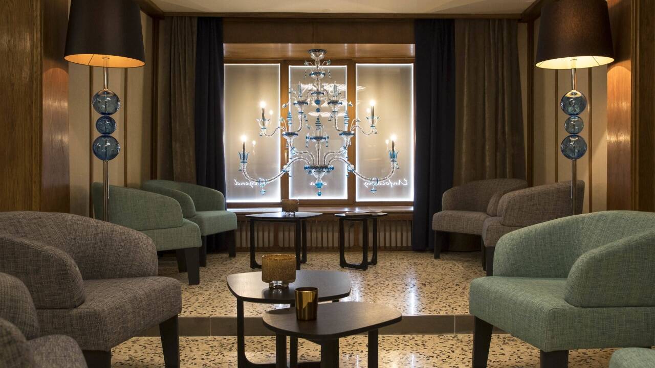 Die Hotellobby.  